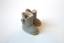 Load image into Gallery viewer, UGG-Style Winter Boots (3 colors)
