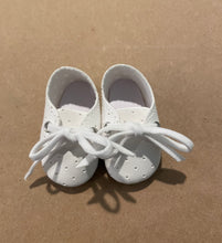 Load image into Gallery viewer, White Shoes
